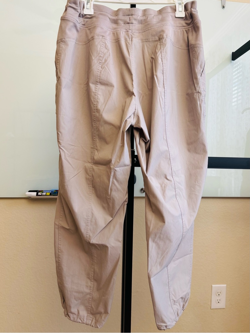 Kirkland Signature Women's Track Joggers - Light Beige - Picture 4 of 7